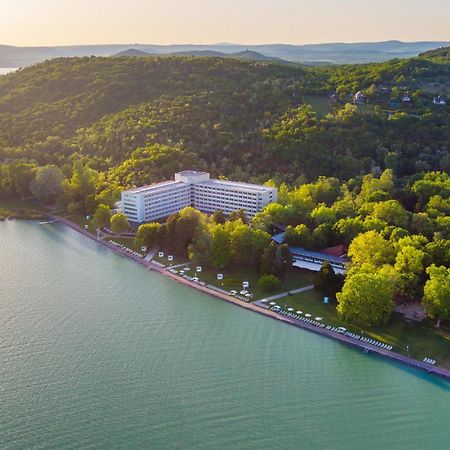 Hotel Club Tihany Bagian luar foto