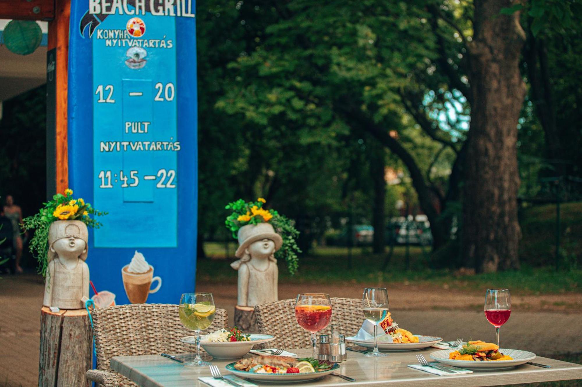 Hotel Club Tihany Bagian luar foto