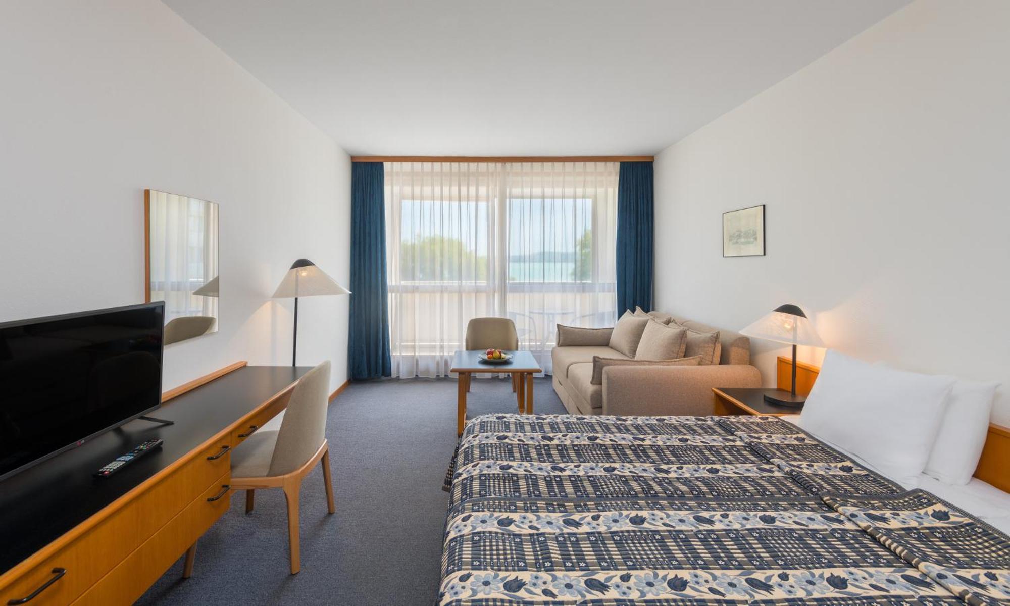 Hotel Club Tihany Bagian luar foto