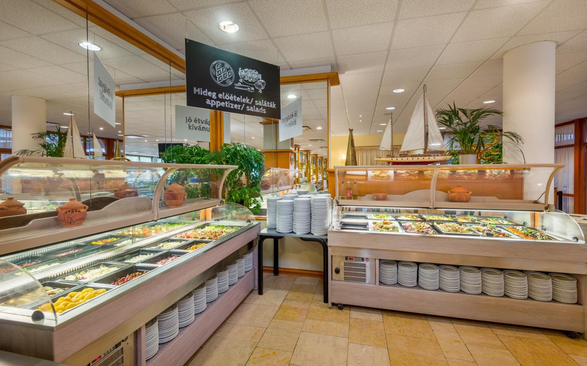 Hotel Club Tihany Bagian luar foto