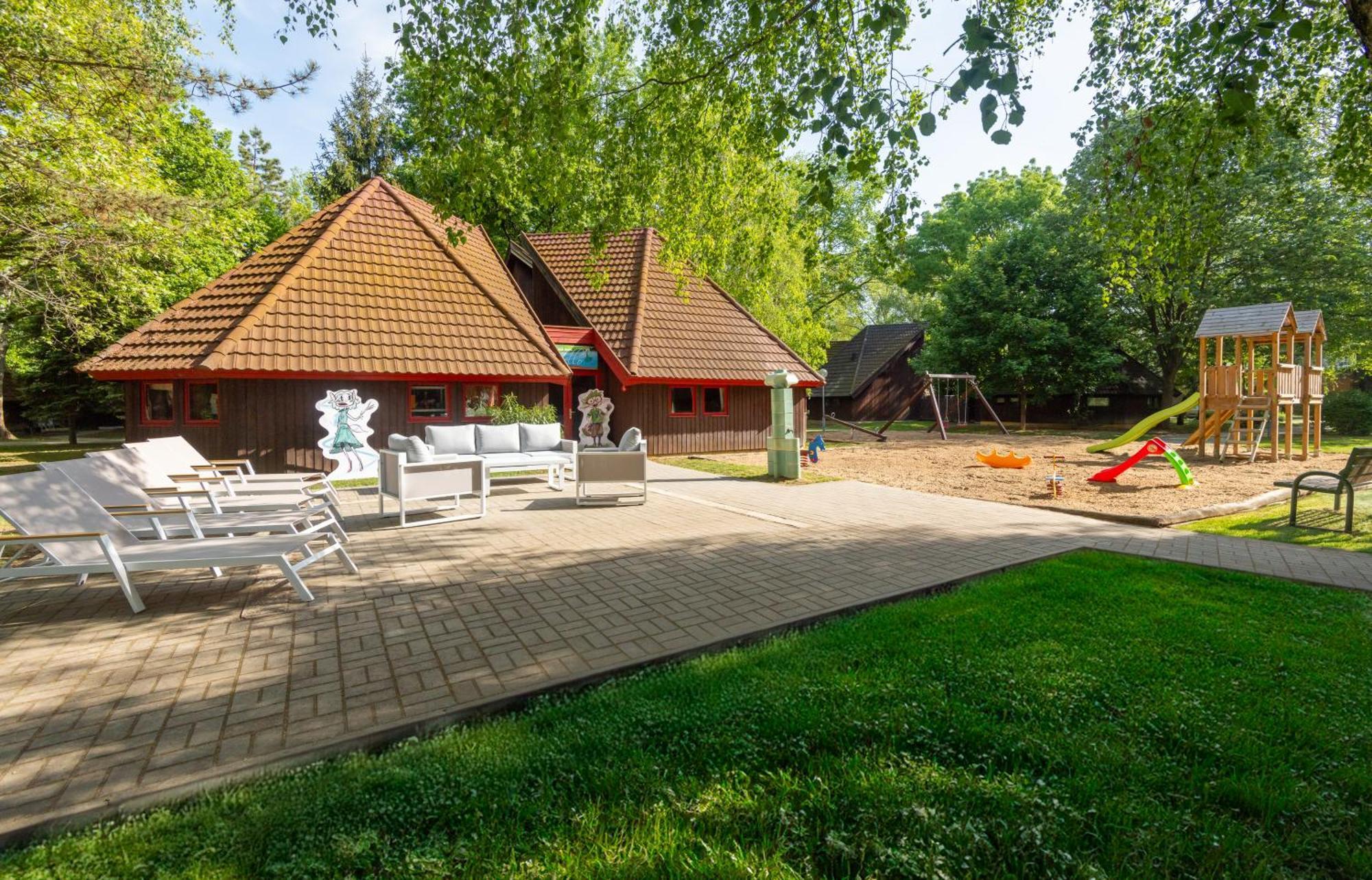 Hotel Club Tihany Bagian luar foto